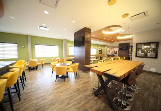 1. 윈덤 가든 에드..