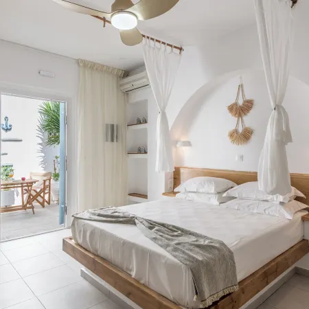 Niki Savvas Studio & Suites