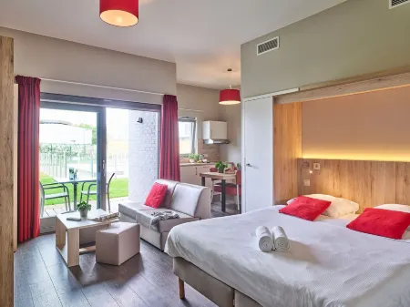 Holiday Suites Zeebrugge Отели в г. Брюгге