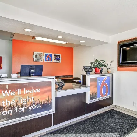 Motel 6 Green Bay, WI