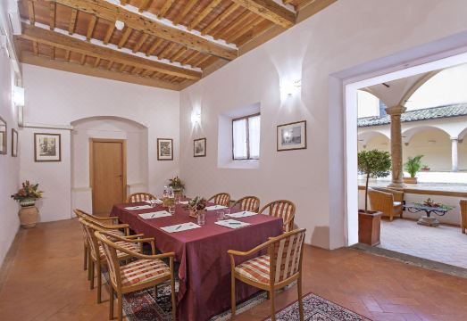 호텔 릴레 일 키오스트로 디 피엔차