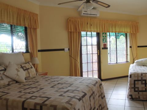 La Mer Lodge