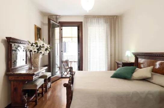 PadovaResidence Apartments - Vista Piazza Delle Erbe e Palazzo Della Ragione