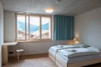 Saanen Gstaad Youth Hostel فنادق في Jaun