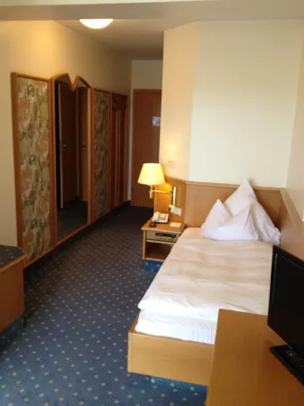 Hohenzollern Отели в г. Бад-Нойенар-Арвайлер