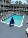 Motel 6 Bradenton, FL - Pools