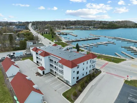 Downtown, Luxury Unit! Water View, Walking Distance to all of Sister Bay!
