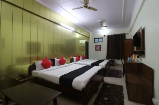 Hotel Mandakini Hotels near Khal