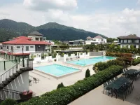 Casa Bianca Villa Hôtels à : Kluang