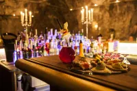 Boutique Hotel im Auracher Löchl - bar