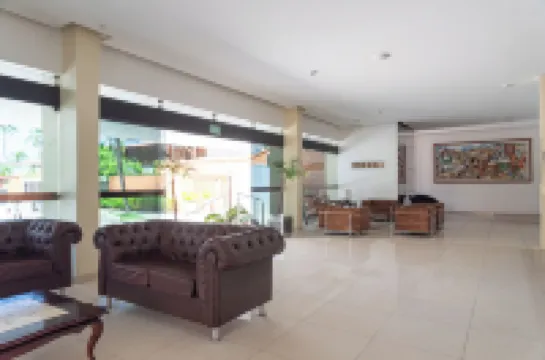 호텔 리츠 플라자마르