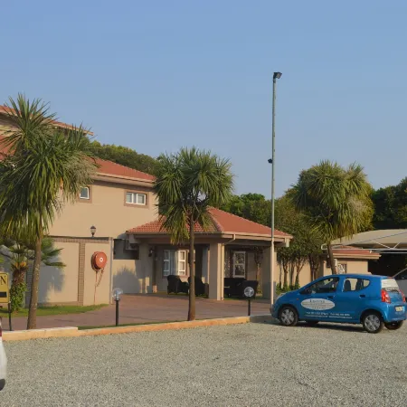 Airport Gardens Boutique Hotel
