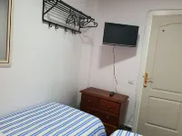 Low Cost Room Plaza de Hierro IV