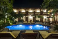 Hotel Plaza Colon - Granada Nicaragua - Pools