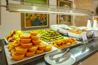 凱麗曼傑若飯店 - 早餐