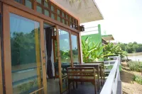 Sinatara Resort Hotel di Doem Bang Nang Buat