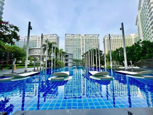 Azure Urban Resort by Adam's Crib - Beach