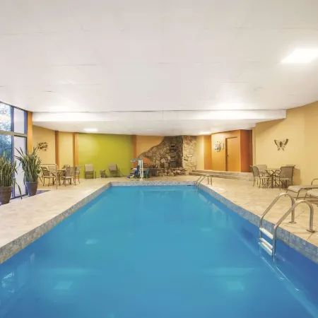 Mountain Valley Inn & Suites