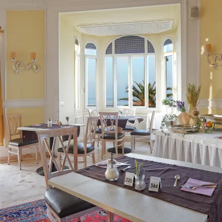 Lolli Palace Hotel