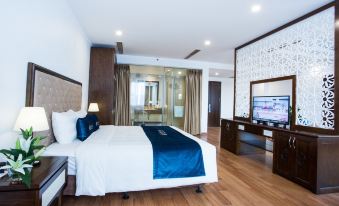 Song Loc Luxury Hotel