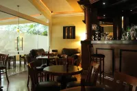 Real Home by Real del Bosque - bars