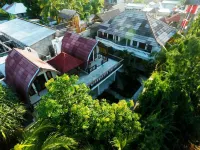 Warna Beach Hotel Hotels near Masjid Agung Baiturrahman