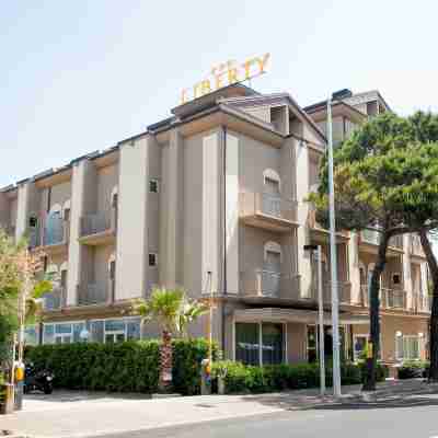 自由海灘飯店 Hotel Exterior