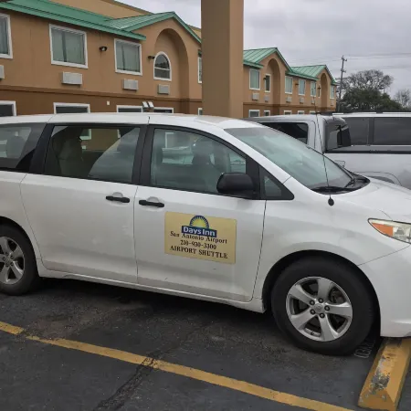 Days Inn by Wyndham San Antonio Airport