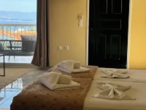 Mediterranean Blue Hotels in Kávos