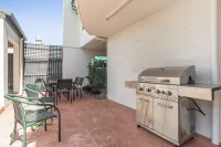 Mid City Luxury Suites Hotels in Woree