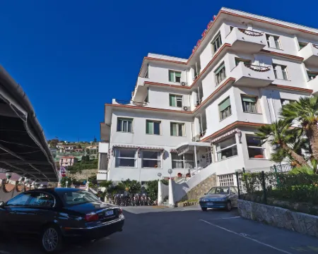 โรงแรมอาริสตัน มอนเตคาร์โล โรงแรมในซานเรโม