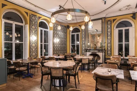 Vaeshartelt Maastricht Отели в г. Маастрихт