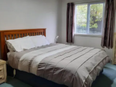 Central Chalets Ltd Hotels in Alexandra