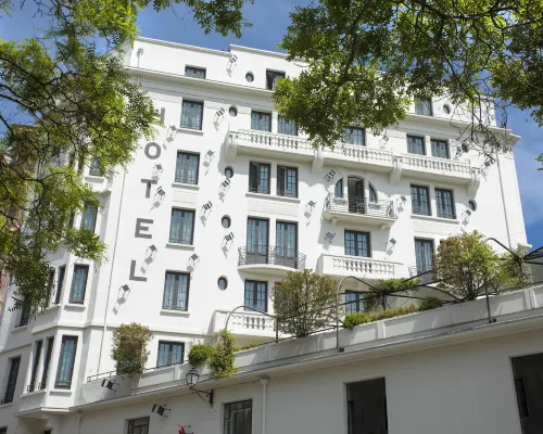 Collège Hôtel Hoteles cerca de Cruz Rousse