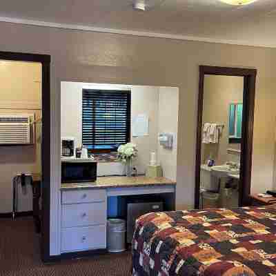 Jumping Frog Motel Rooms