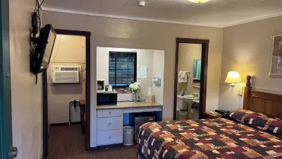 Jumping Frog Motel Hotels in Copperopolis