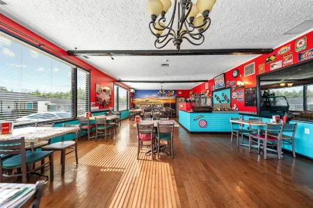 Shores Inn & Hotel Отели в г. Гранде-Диг