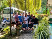 AWON HOTEL MIRISSA - parkir
