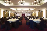 Ritz Plaza Hotel