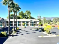 Cloverdale Wine Country Inn & Suites