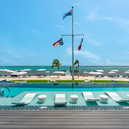 Club Suites at Rum Point