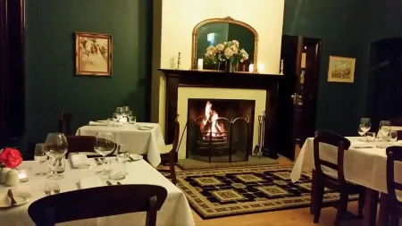 Petersons Armidale Winery and Guesthouse