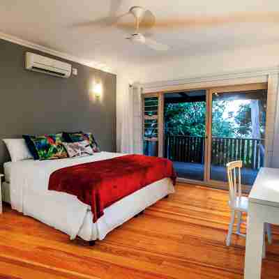 Red Coconut Self-Catering Rooms