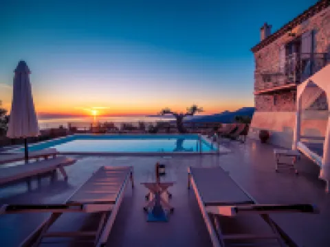 Villa Aria Hotels in Elation