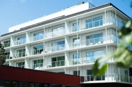 Bob W Pärnu Отели в г. Пярну