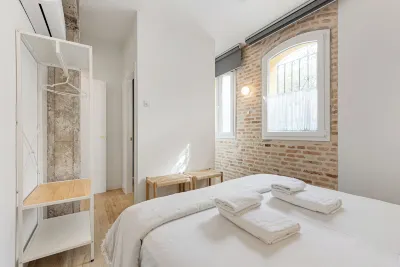 Stay U-Nique Apartment Jorge Guillen Hotels near Plaza Mayor