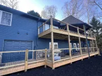 Luxury Lakefront Chatuge, 5 Beds 3 Bath, 2 Kitchens, Free WiFi, Sleeps 12 & Dock