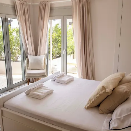 Contemporary Athenian Escape GHH