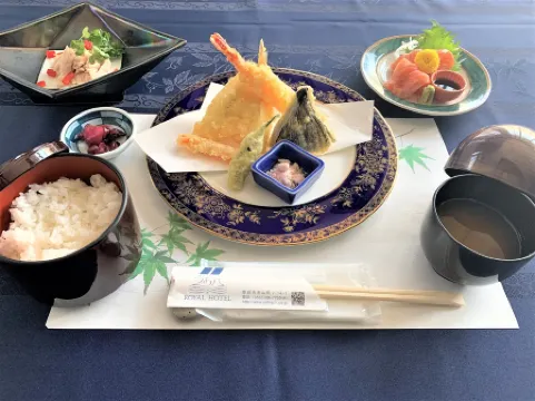 Royal Hotel Uohachi Отели рядом со станцией Mikawa Ashida Railway Station