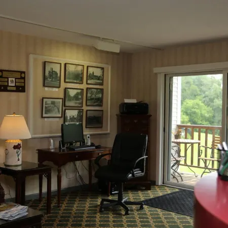 Fairbanks Inn